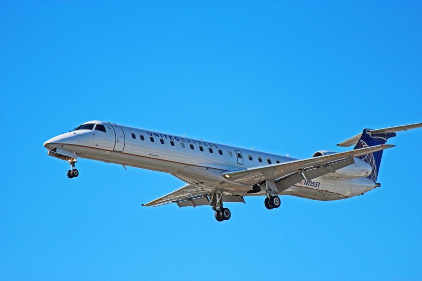 Embraer e145