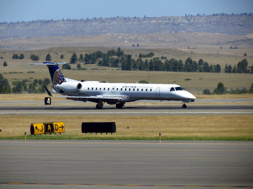 Самолёт Эмбраер 145