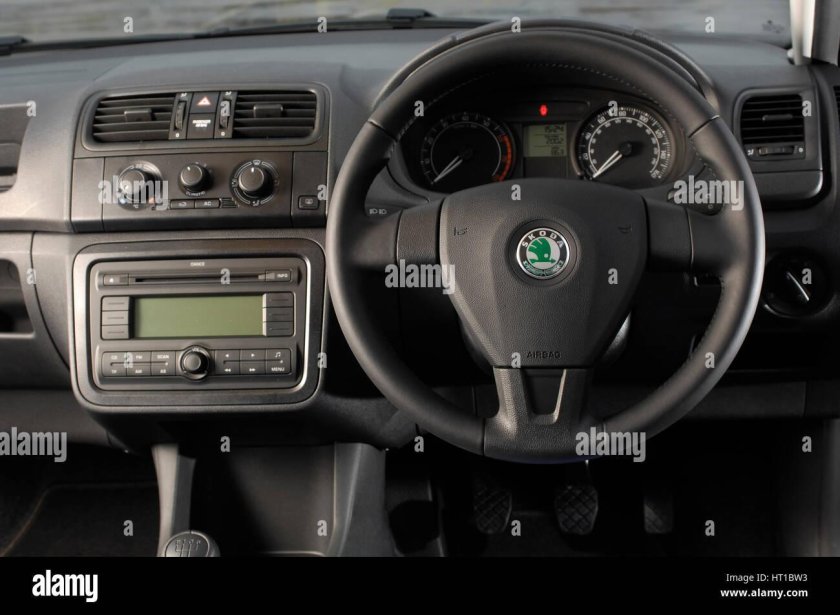 Шкода Фабия 1.2 салон