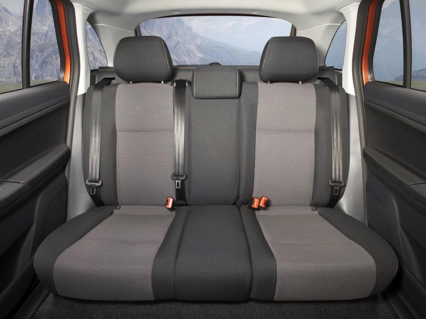 Шкода фабия салон