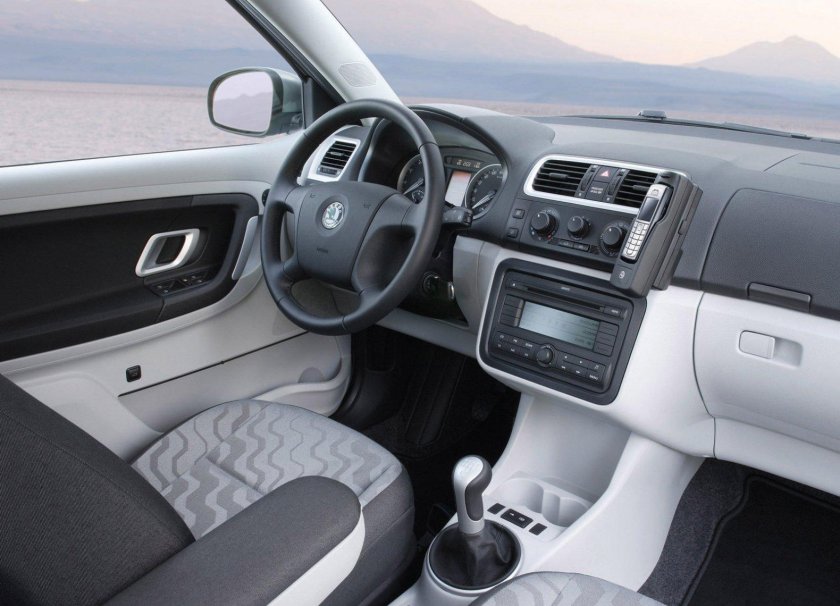 Skoda Fabia 2010 Interior