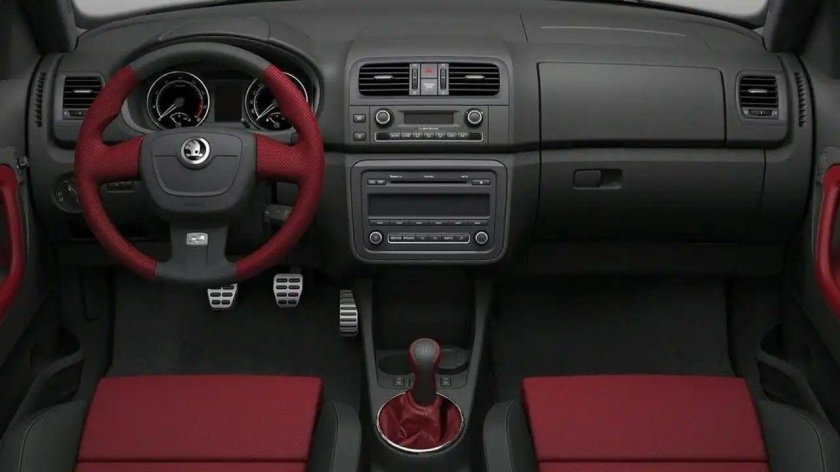 Шкода Фабия 1.2 салон