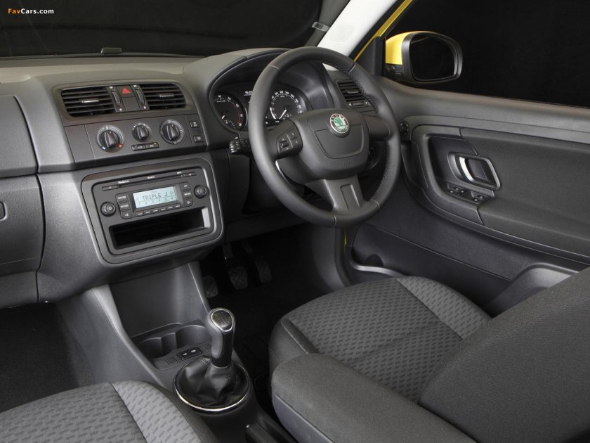 Skoda Fabia 2 салон