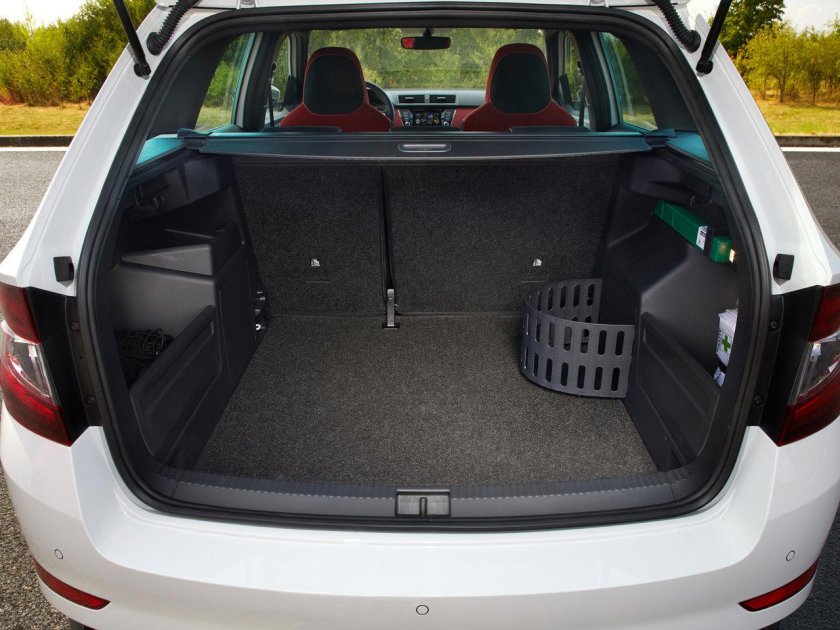 Фабия 2 Комби багажник