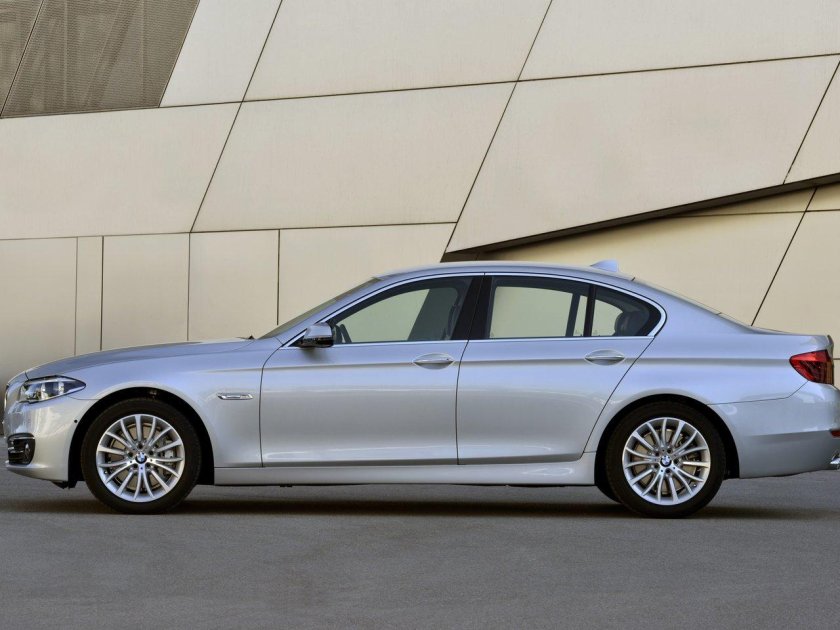 БМВ f10 седан