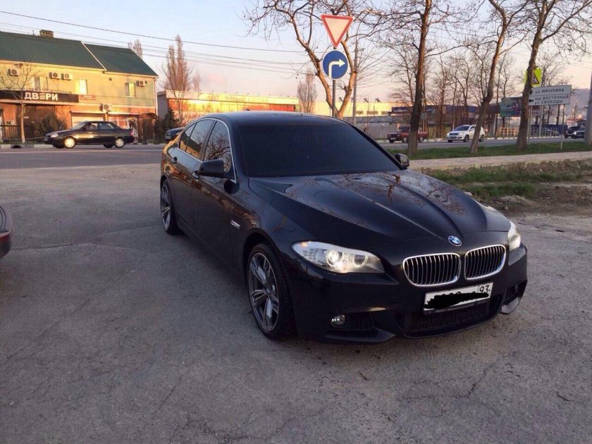 БМВ ф10 черная