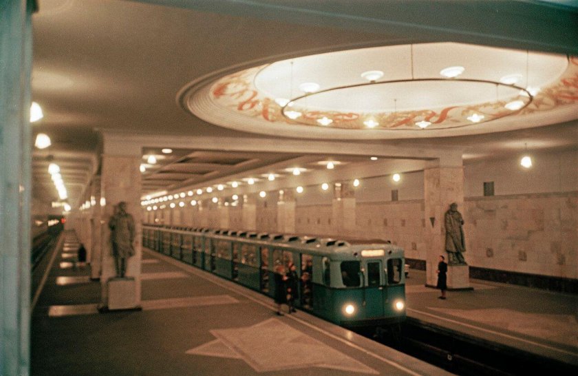 Измайловский парк Москва станция метро