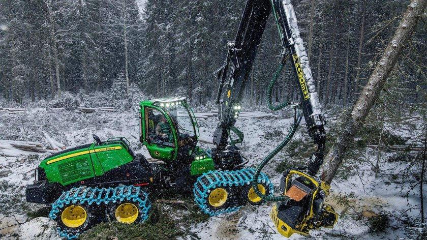 Харвестер John Deere