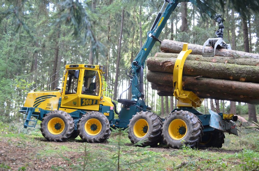 Форвардер HSM 208f 6wd