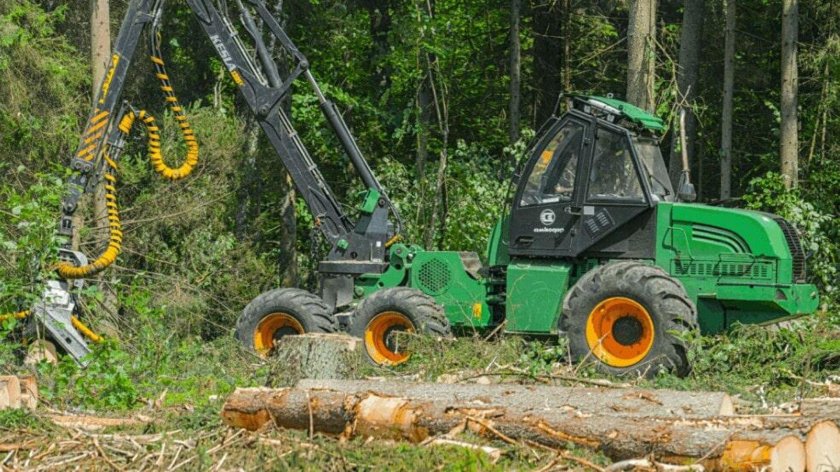 Харвестер Амкодор 2561