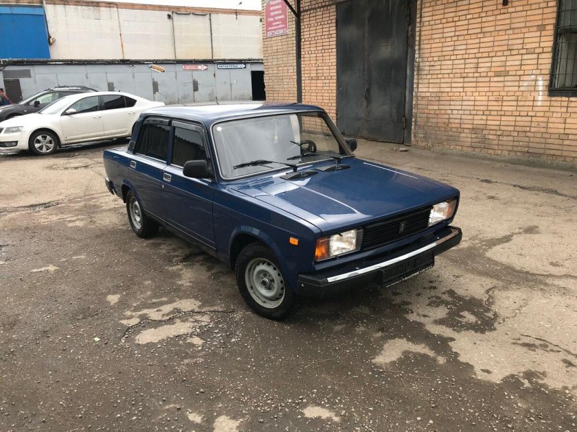 ВАЗ 21053 синий