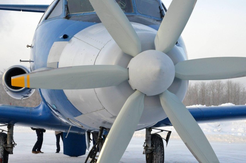 Як-40лл Макс-2021