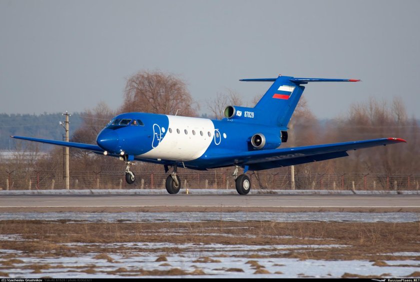 Як-40 СИБНИА