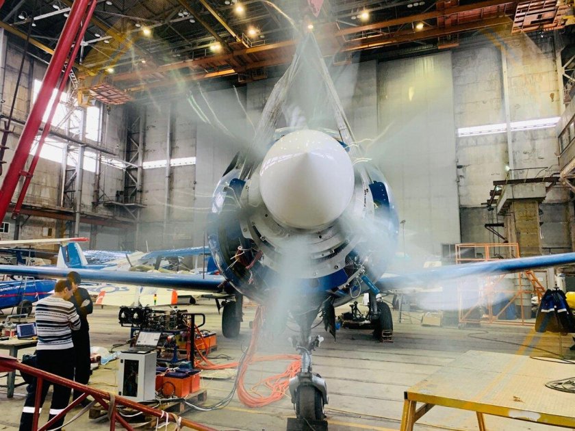 Як-40 с электродвигателем Макс 2021