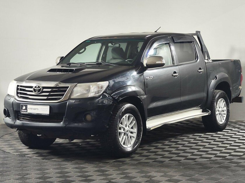 Тойота хайлюкс 2013