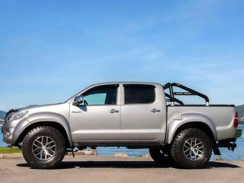 Toyota Hilux 7