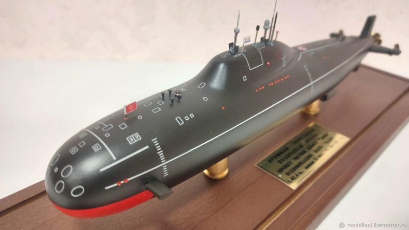 705 Лира лодка