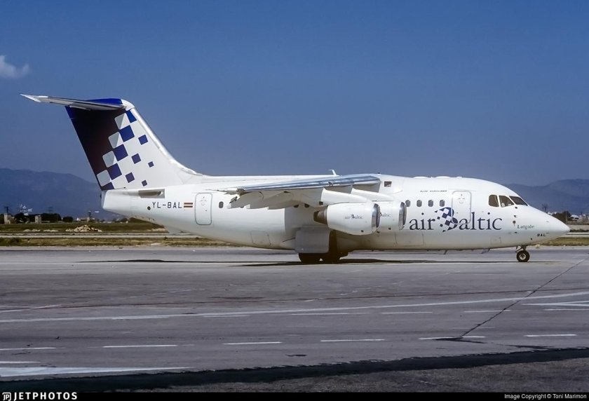 Avro rj70