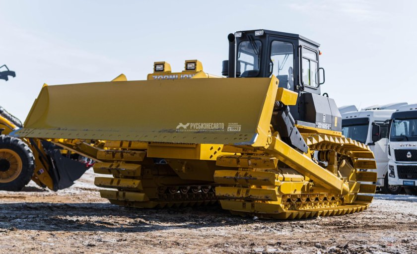 Бульдозер гусеничный