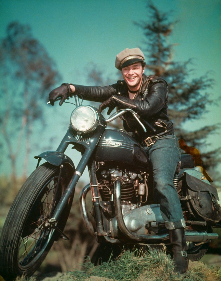 Марлон Брандо на мотоцикле