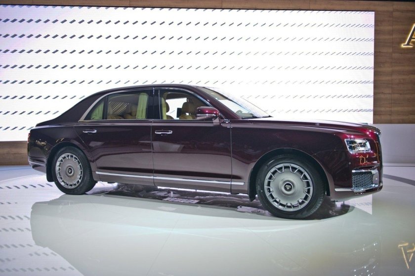 Аурус Сенат седан