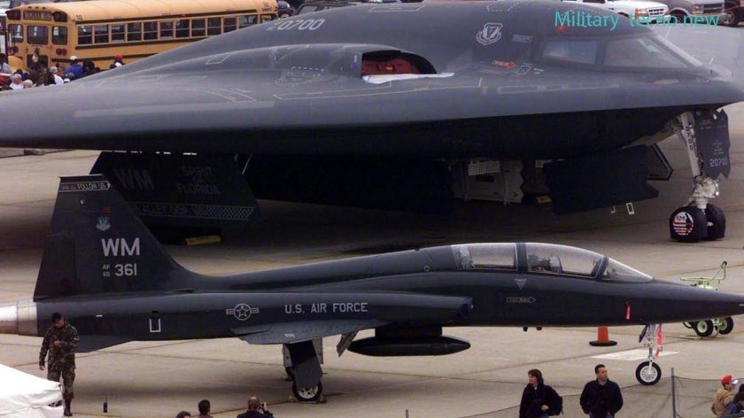 Стелс бомбардировщик b 2