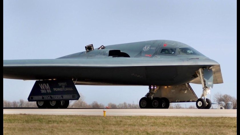 Стелс бомбардировщик b 2