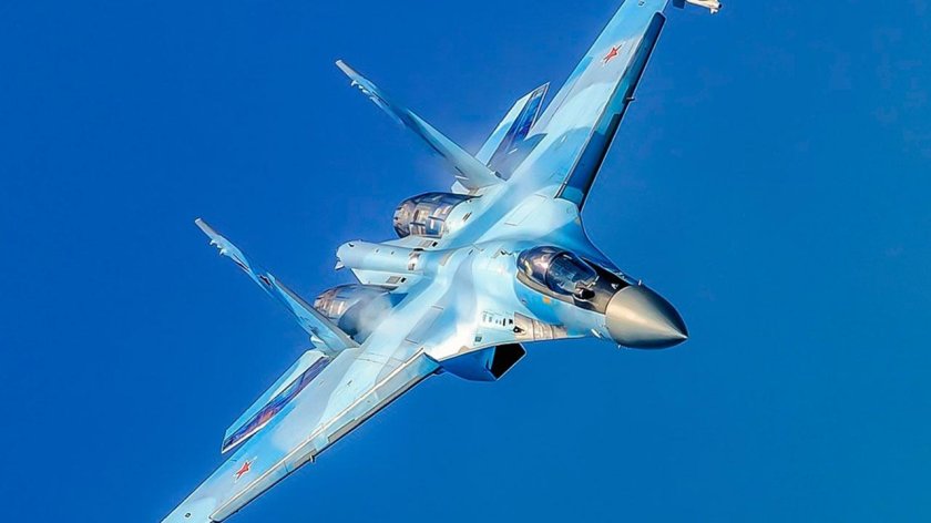 Истребитель Су-35