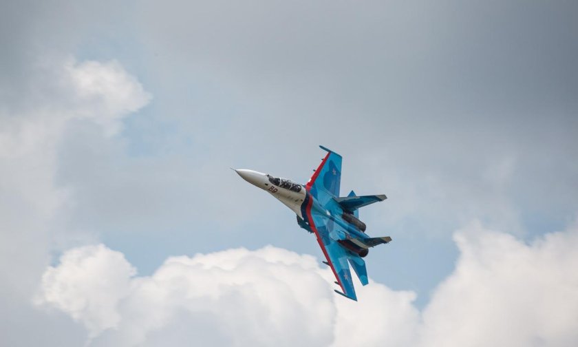 Истребитель Су-27