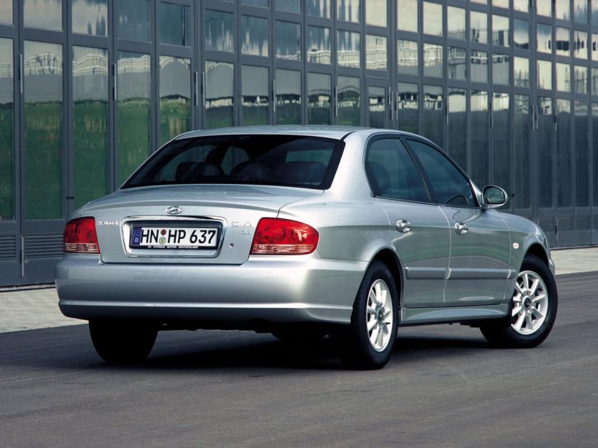 Hyundai Sonata EF 2001