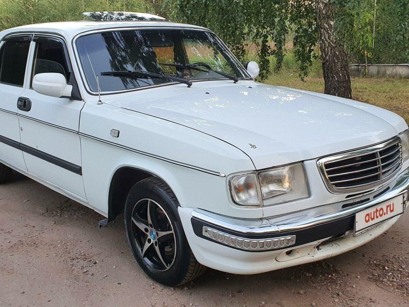 Волга газ 3110 белая