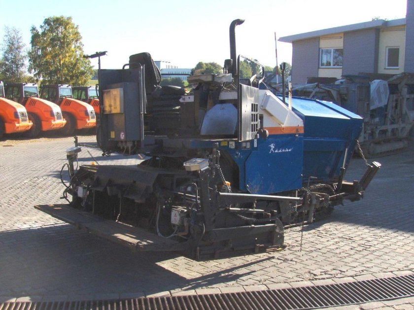 Гидромотор привода конвейера асфальтоукладчик Вольво abg 2820 Титан