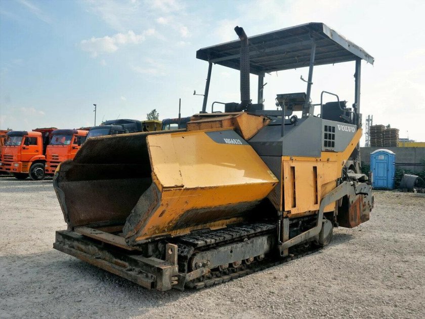 Асфальтоукладчик Volvo p6820d abg