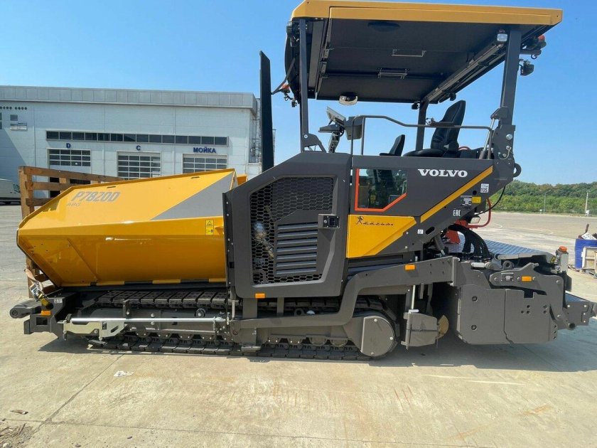 Асфальтоукладчик Volvo p6820d