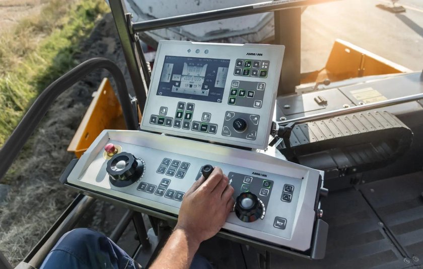 Пульт управления асфальтоукладчик Volvo 7820