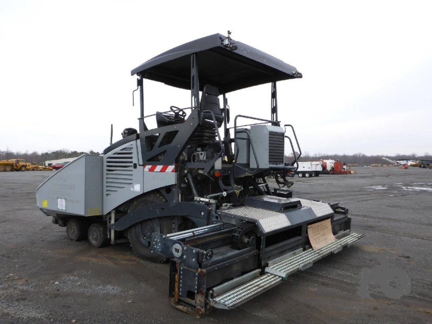 Бомаг 600 укладчик