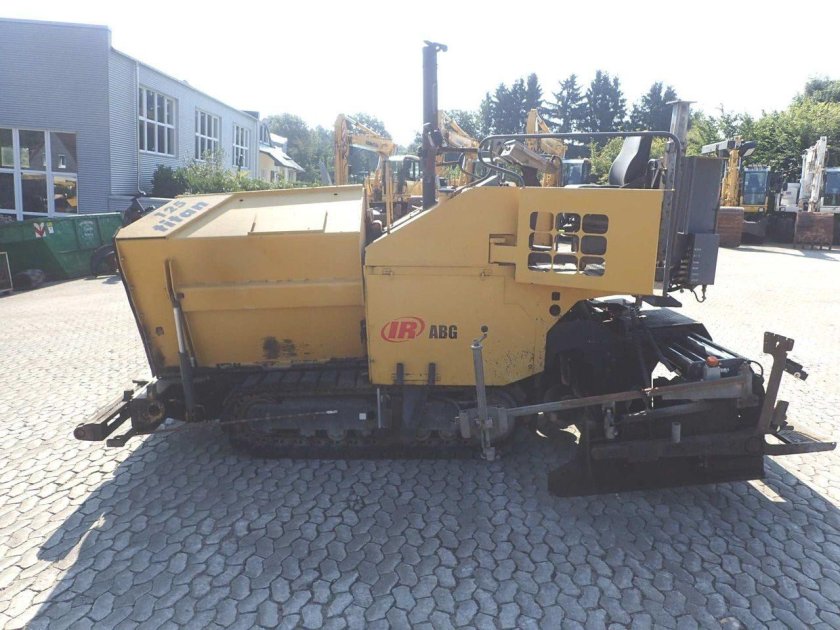 Titan 125 асфальтоукладчик