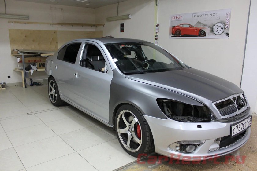 Оклейка пленкой Шкода Октавия а5