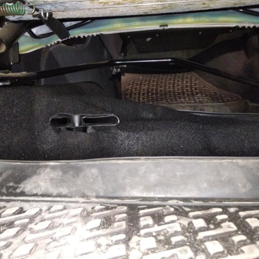 Воздуховоды для задних пассажиров Рено Логан 1