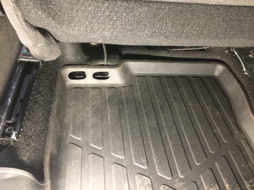 Подставка под ноги пассажира ВАЗ 2115