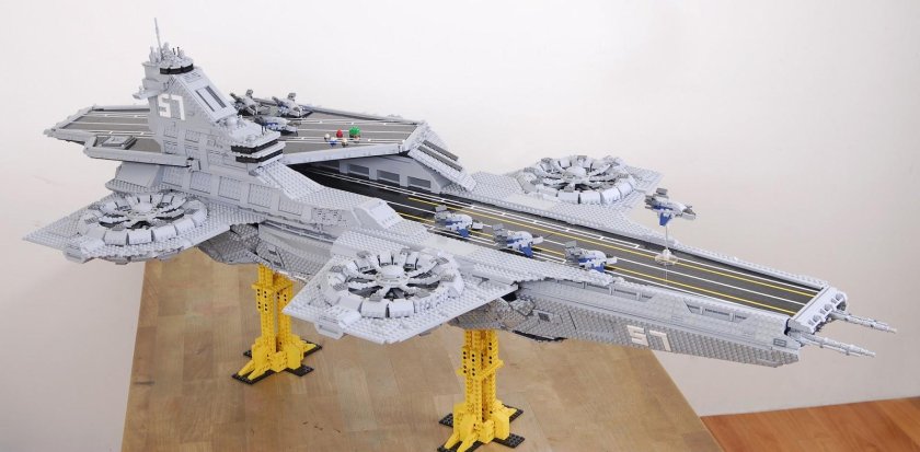 Shield Helicarrier лего