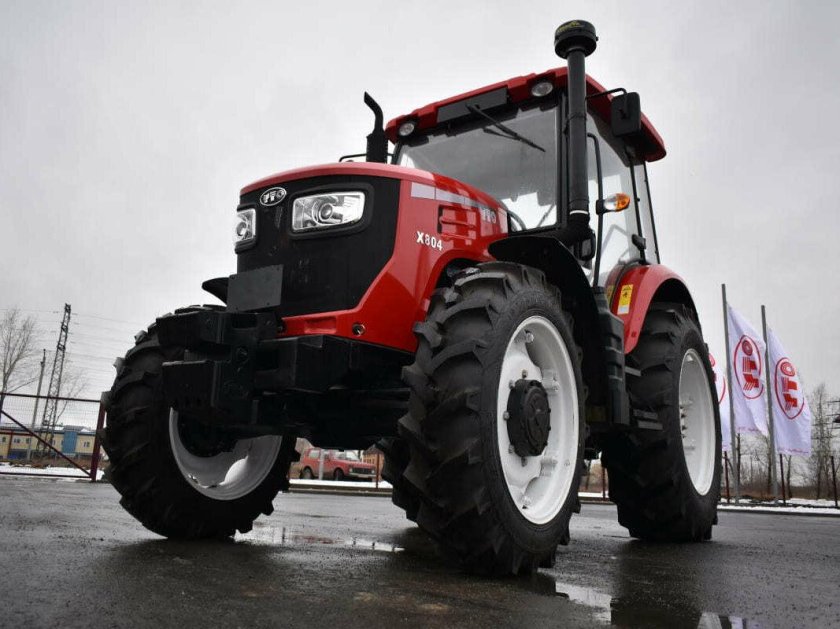 Трактор YTO-x804