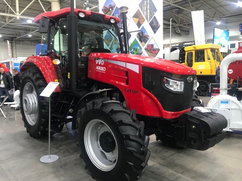 Трактор YTO x1304