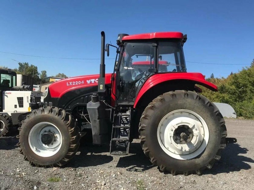 Трактор YTO-lx2204