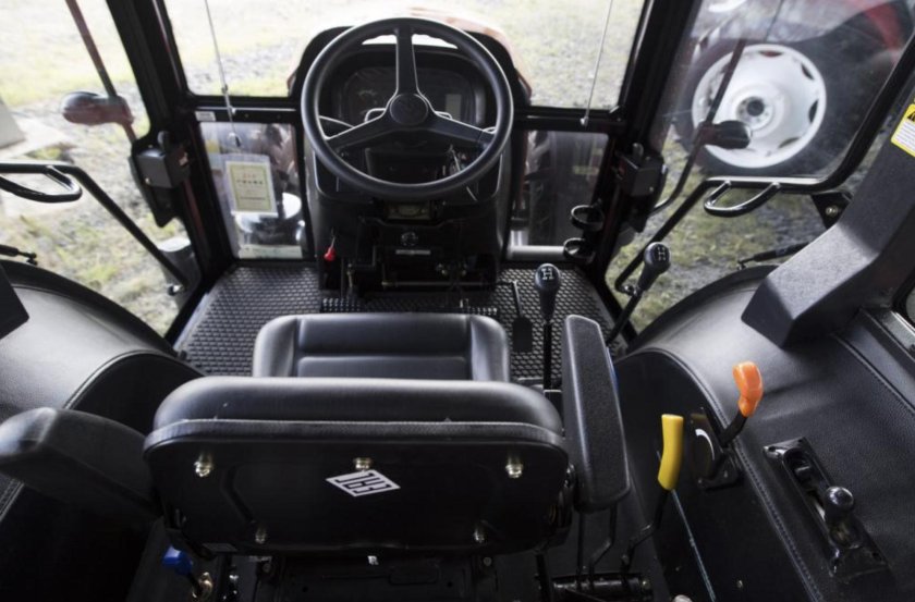 Трактор YTO x1304