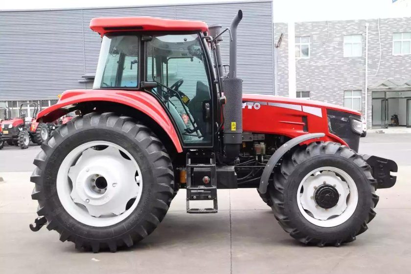 Трактор YTO x1304