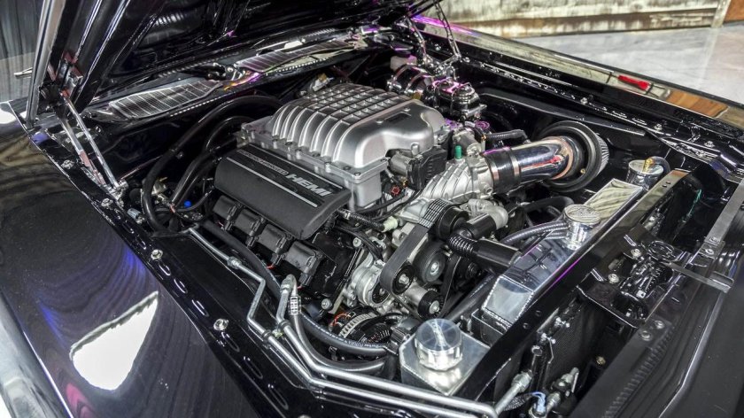 Dodge Challenger 1970 двигатель