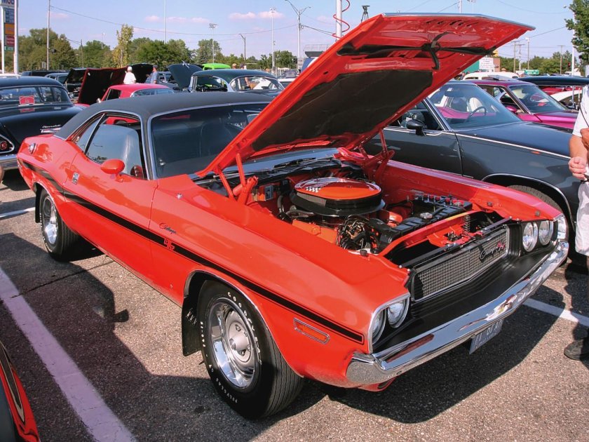 Dodge Challenger r/t 440