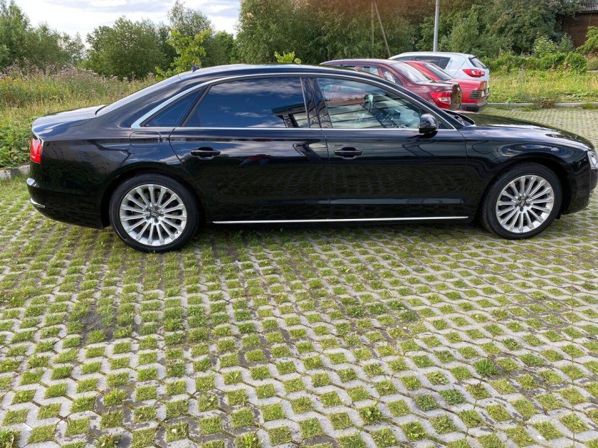 Audi a 8 long