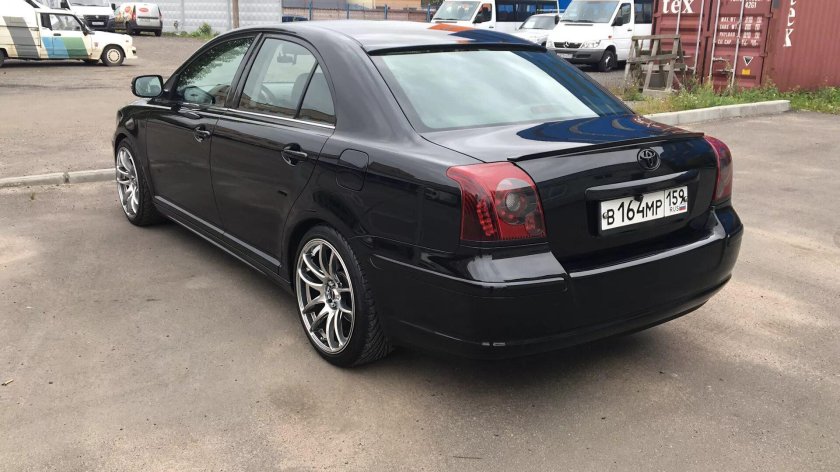 Обвес Toyota Avensis 2
